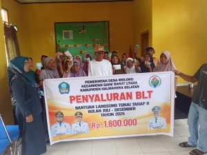 Pemdes Moloku Salurkan BLT dan Insentif Periode Juli–Desember 2025